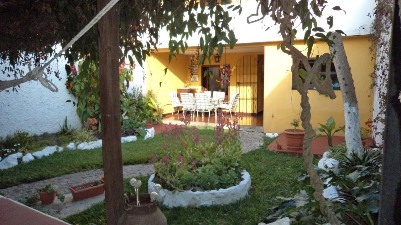 Chez Juanca Hotel Cafe Antigua Exterior photo