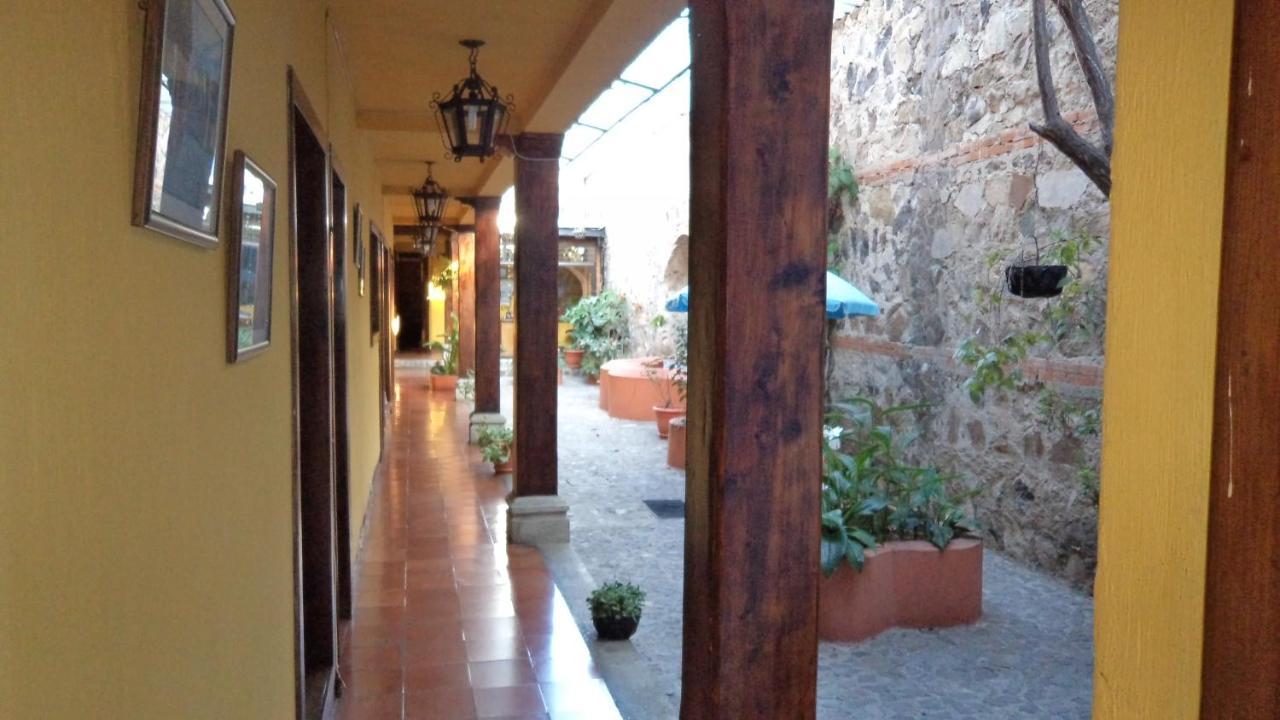 Chez Juanca Hotel Cafe Antigua Exterior photo