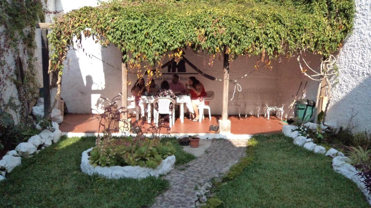 Chez Juanca Hotel Cafe Antigua Exterior photo