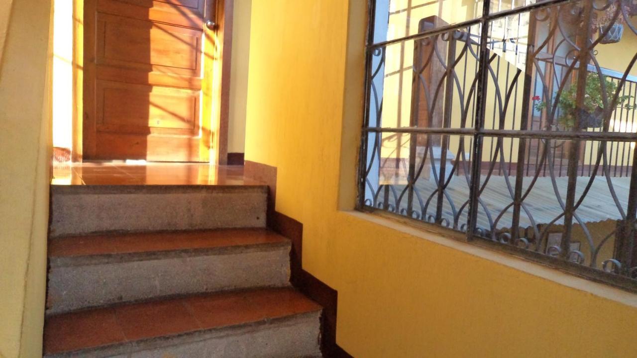Chez Juanca Hotel Cafe Antigua Exterior photo